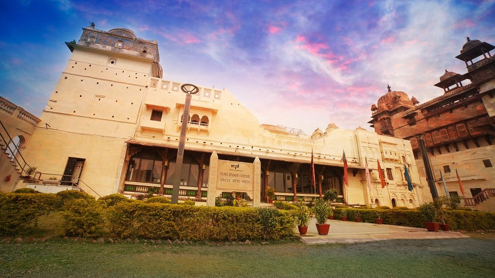 MPT Sheesh mahal